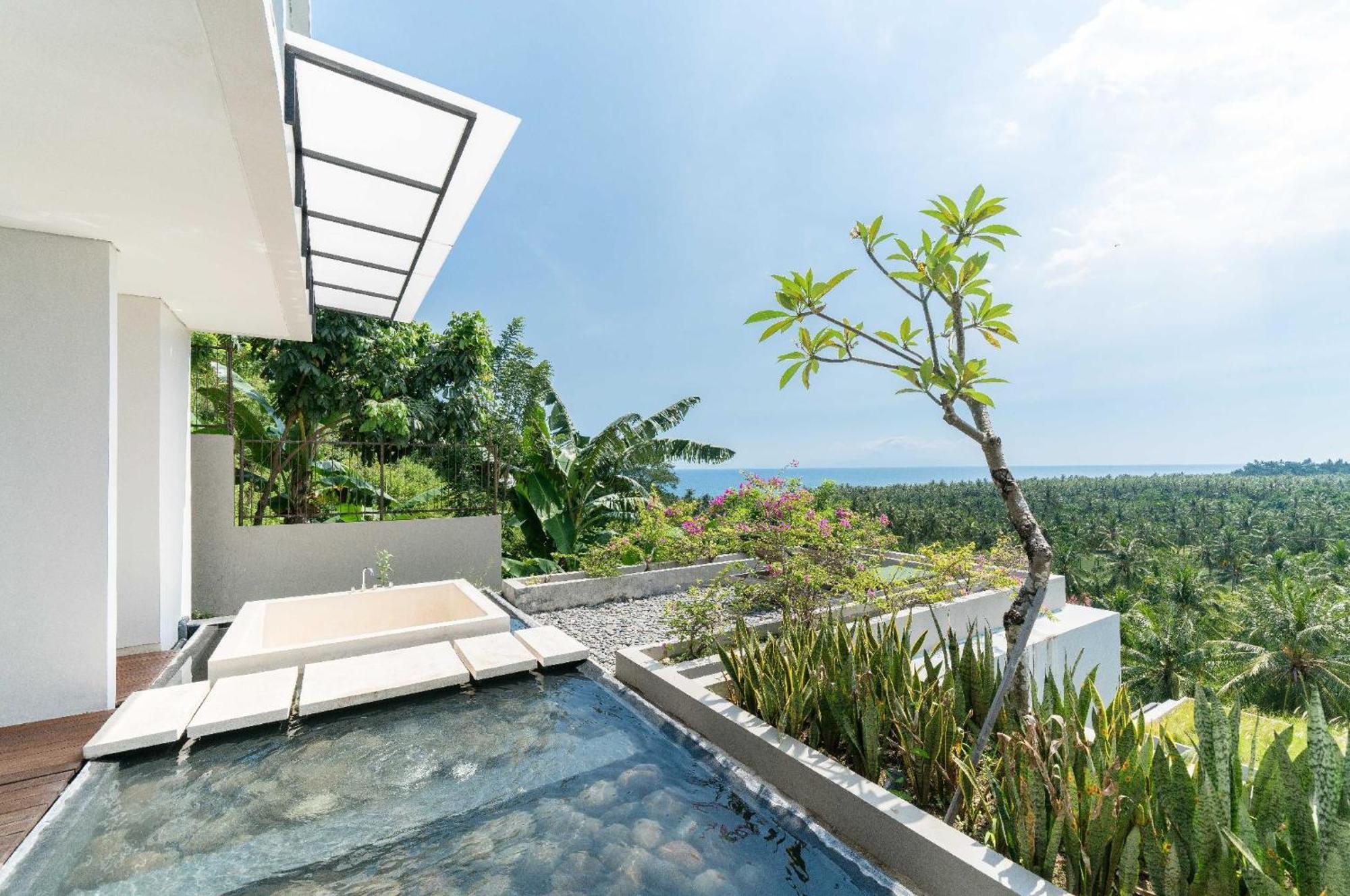 Svarga Resort Lombok Senggigi Exteriör bild
